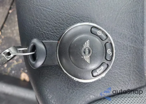 2008 Mini Cooper Clubman из США, поврежденный, VIN WMWML33588TN67436